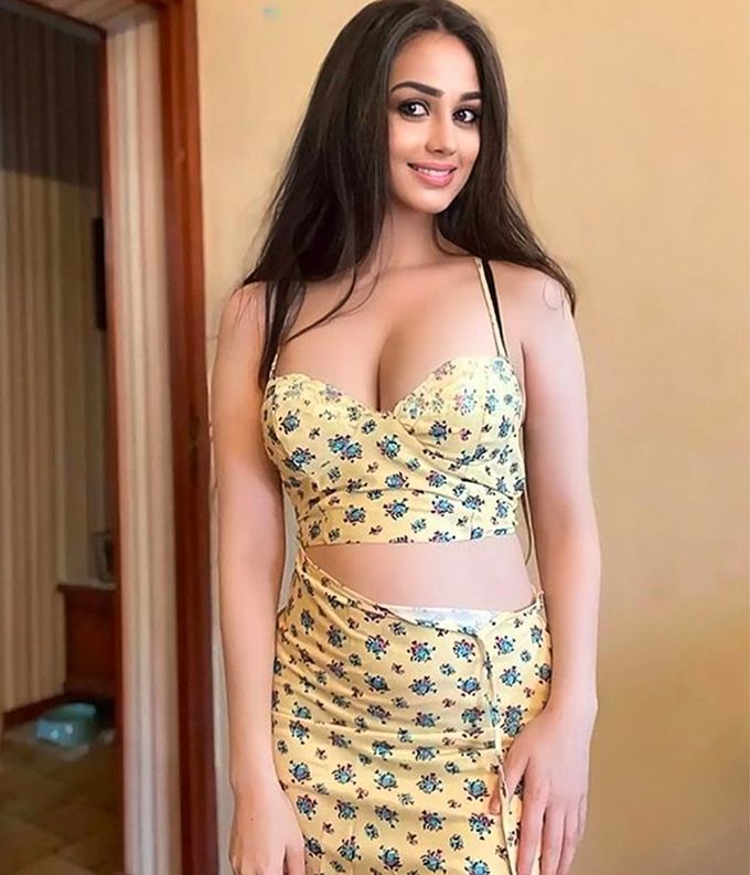 Call Girls in Ahmedabad